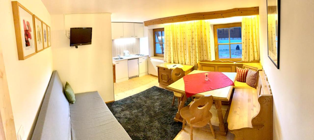 Gutshof Zum Schluxen Apartment Pinswang Luaran gambar