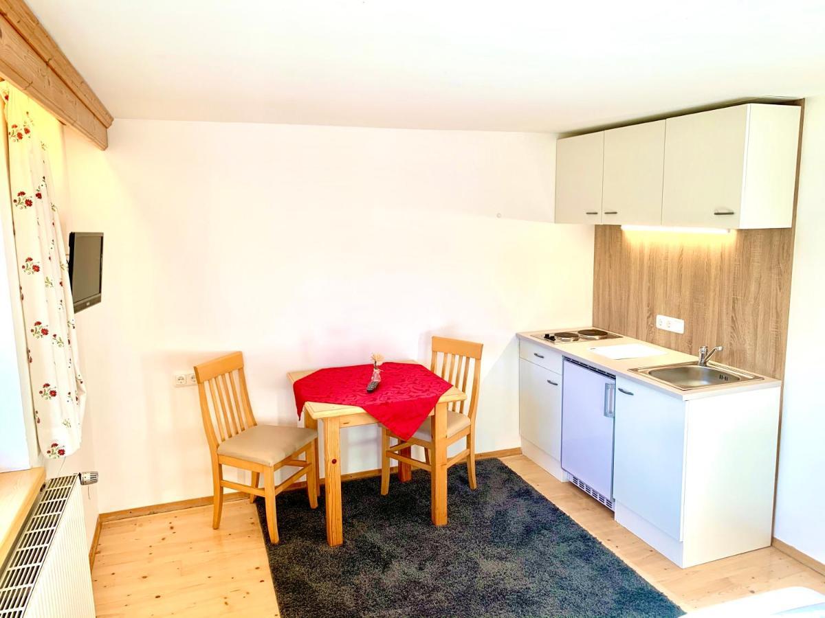 Gutshof Zum Schluxen Apartment Pinswang Luaran gambar