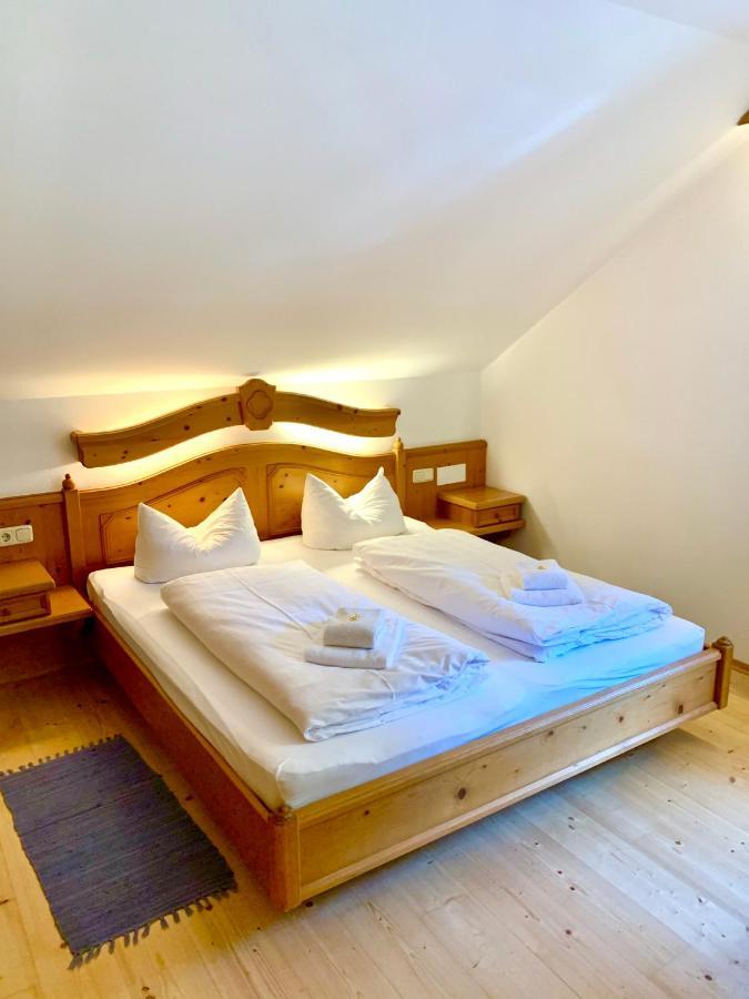 Gutshof Zum Schluxen Apartment Pinswang Luaran gambar