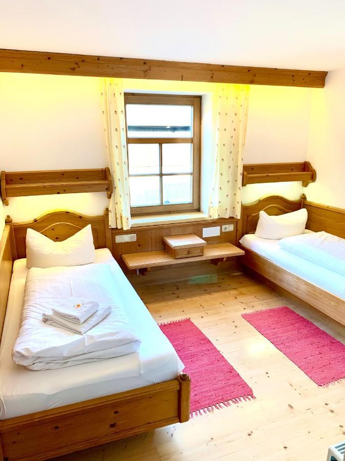 Gutshof Zum Schluxen Apartment Pinswang Luaran gambar