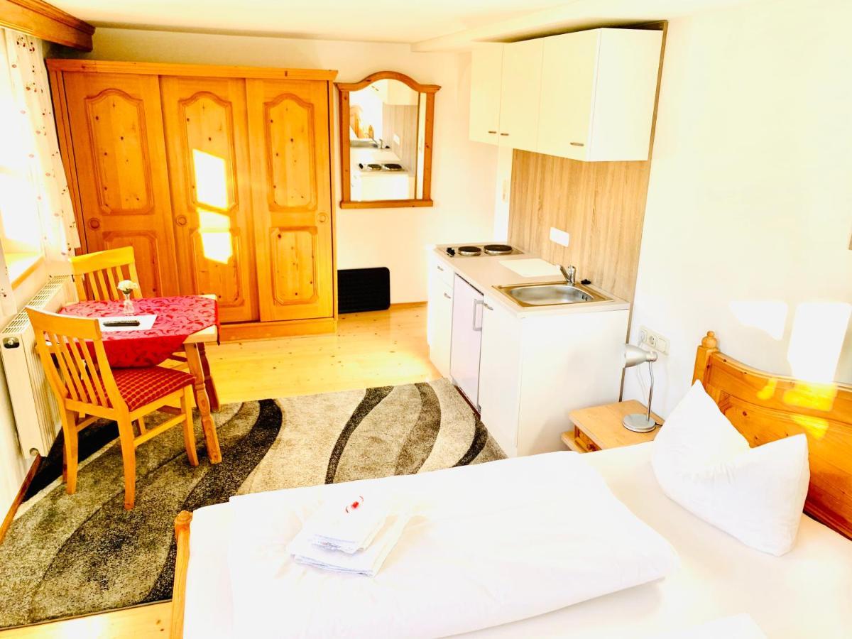 Gutshof Zum Schluxen Apartment Pinswang Luaran gambar