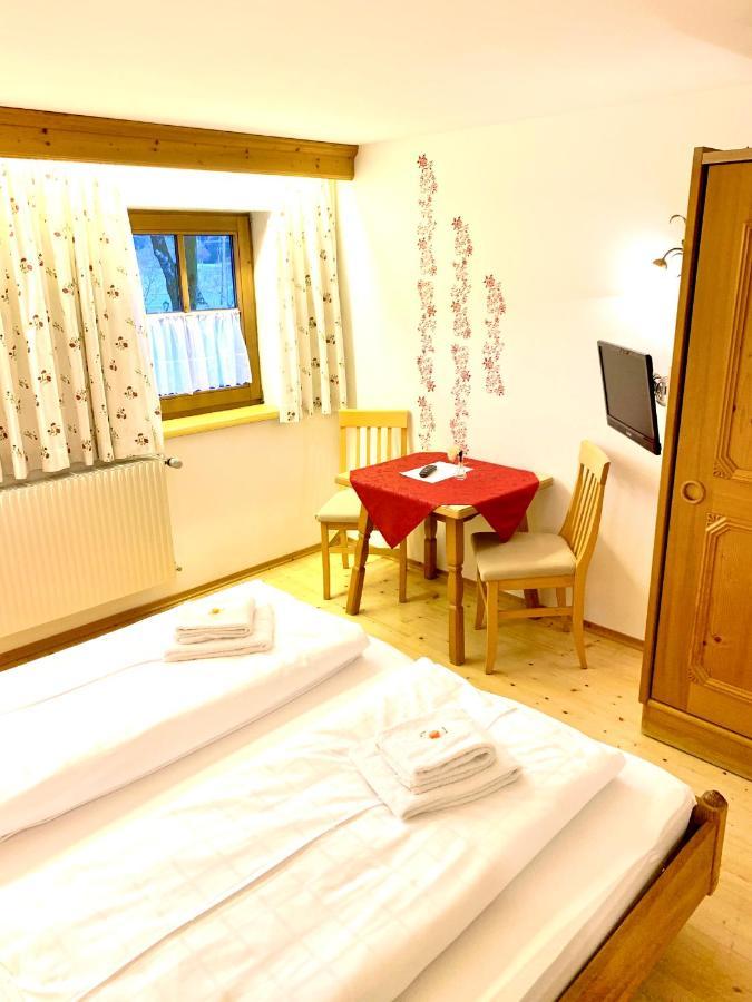 Gutshof Zum Schluxen Apartment Pinswang Luaran gambar