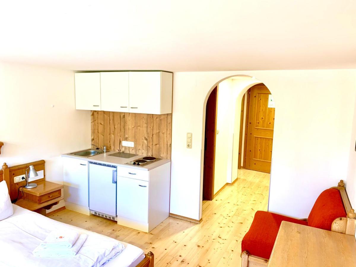 Gutshof Zum Schluxen Apartment Pinswang Luaran gambar